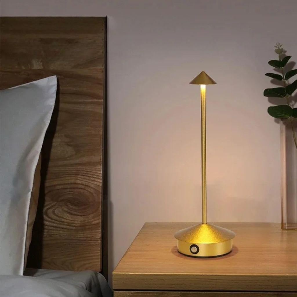Luminária de Mesa Pina