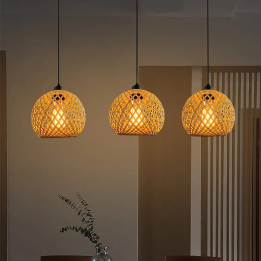 Luminária Pendente de Bambu Akada.