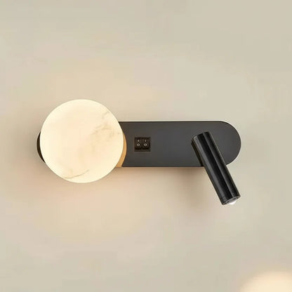 Arandela de Parede com Luz Direcionável para Leitura Noturna.