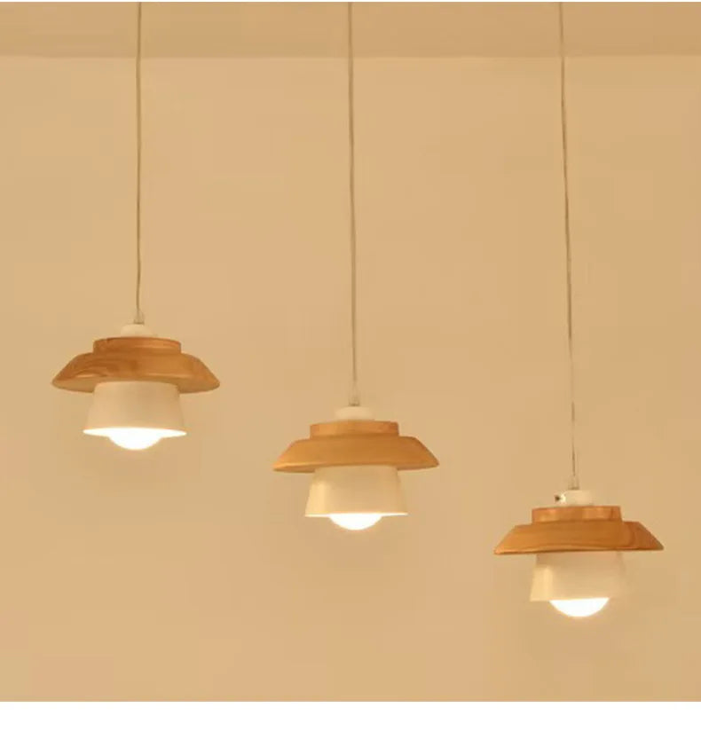 Luminária Pendente de Madeira e Metal - Design Contemporâneo.