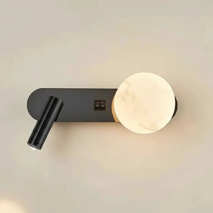 Arandela de Parede com Luz Direcionável para Leitura Noturna.