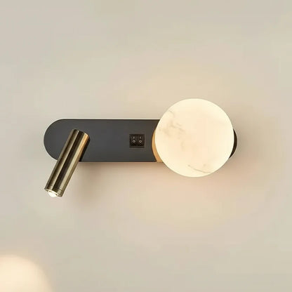Arandela de Parede com Luz Direcionável para Leitura Noturna.