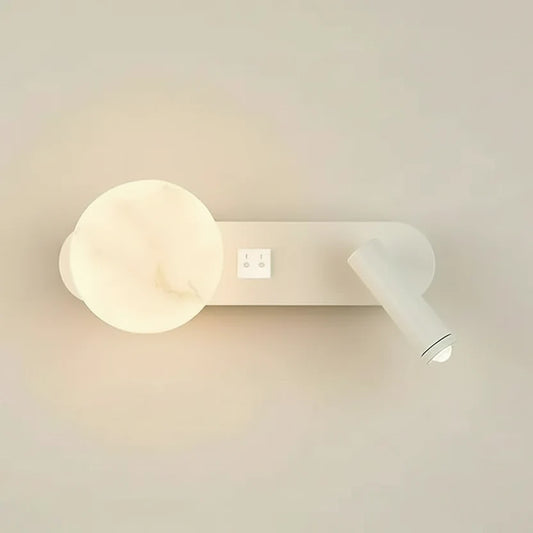 Arandela de Parede com Luz Direcionável para Leitura Noturna.