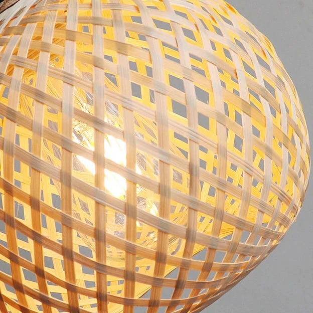 Luminária Pendente de Bambu Akada.