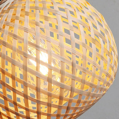 Luminária Pendente de Bambu Akada.