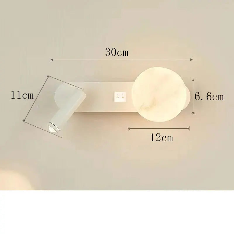 Arandela de Parede com Luz Direcionável para Leitura Noturna.