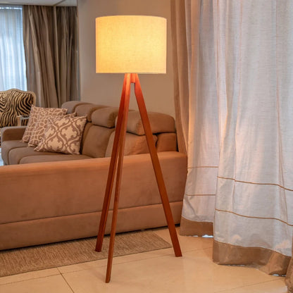 Luminária de Piso Tripé Nórdica em Madeira - Edição Minimalista 1,50m.