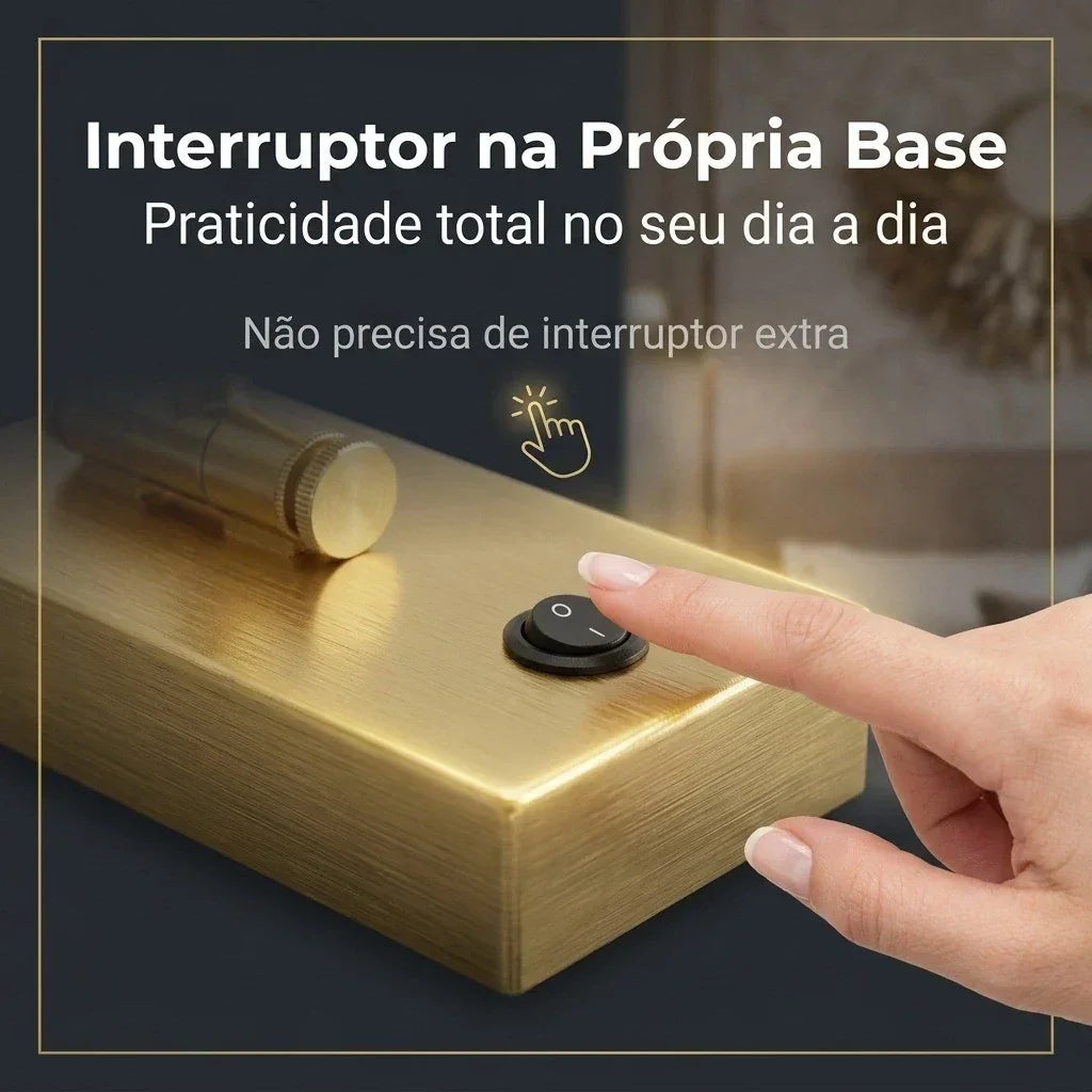 Interruptor de toque integrado na base dourada de uma luminária de mesa.